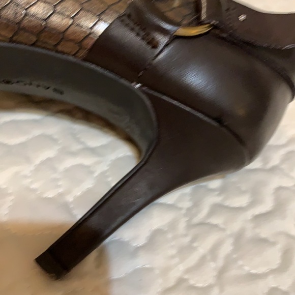 Bandalino gold/bronze metallic heeled booties - Picture 8 of 14